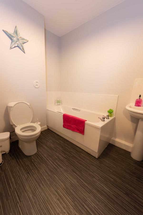 Premier - Wishaw En-Suite Apartment Exteriör bild